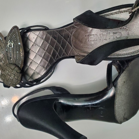 Shoes - Picture 2 of 7